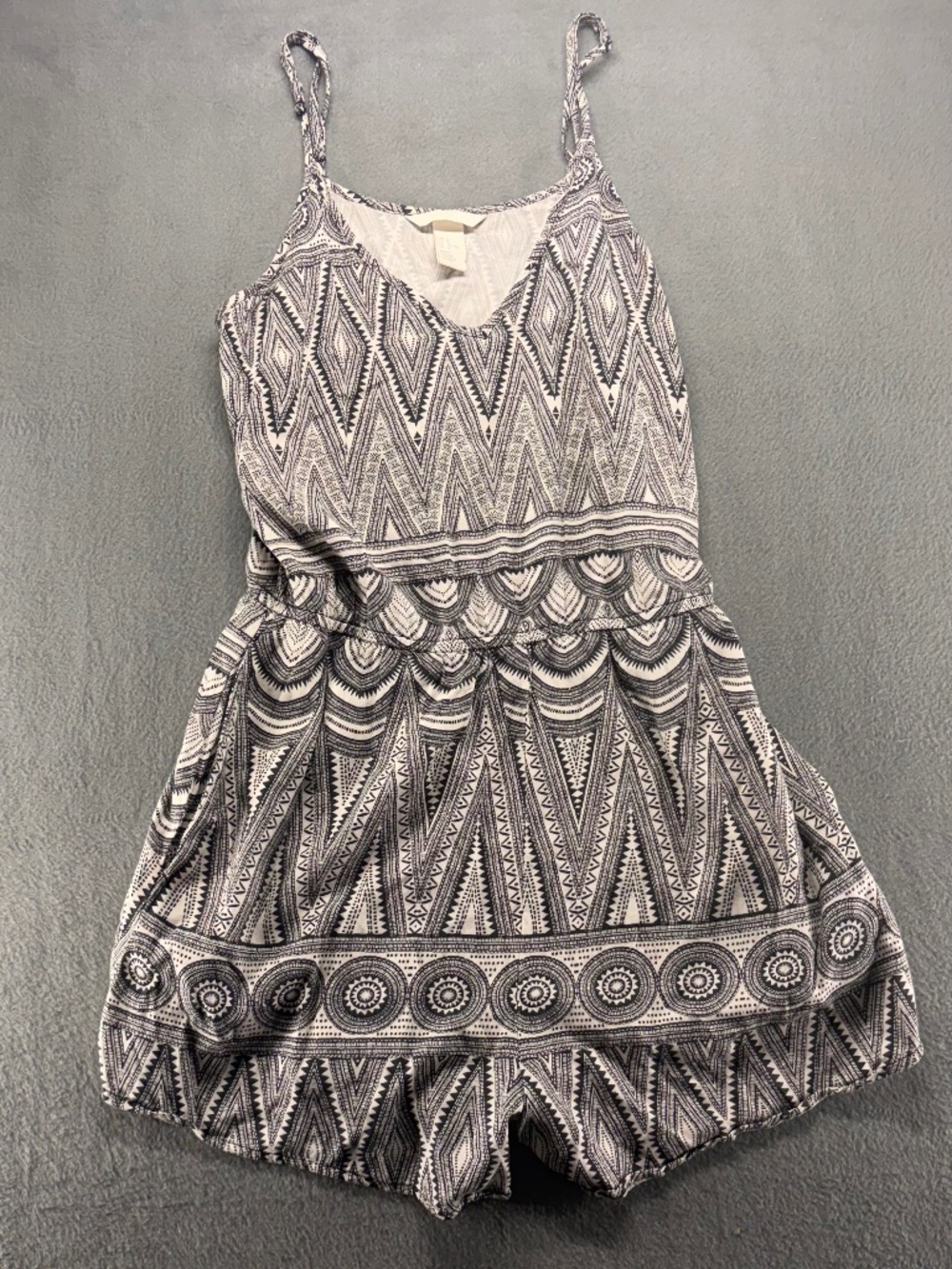 H&M Tribal Print Romper Size 10 Black White Spaghetti Strap Shorts Boho Summer